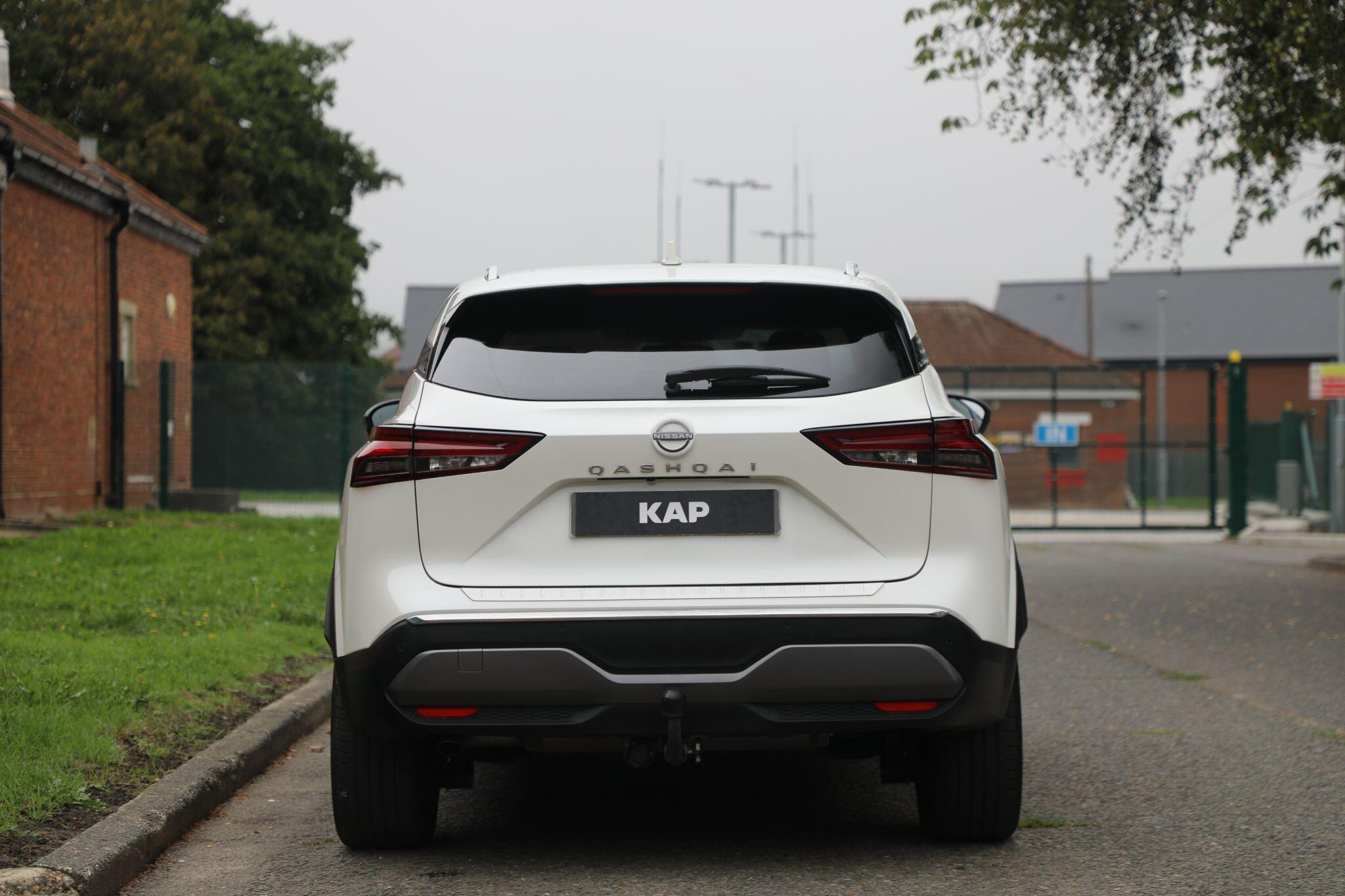 Large vehicle image